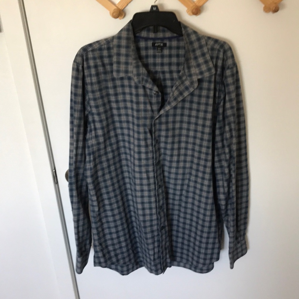 Apt 9 casual dress shirt. XLT